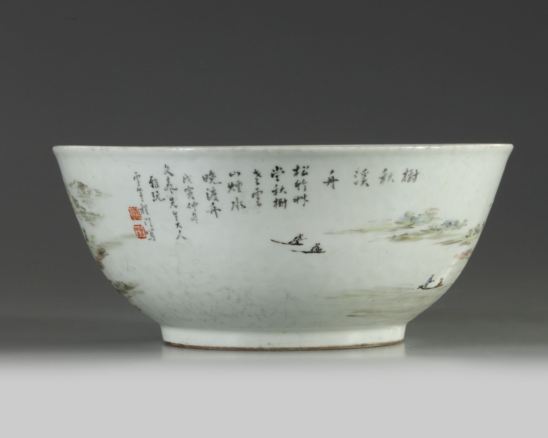 A large Chinese Qianjiang-style bowl - Bild 3 aus 6