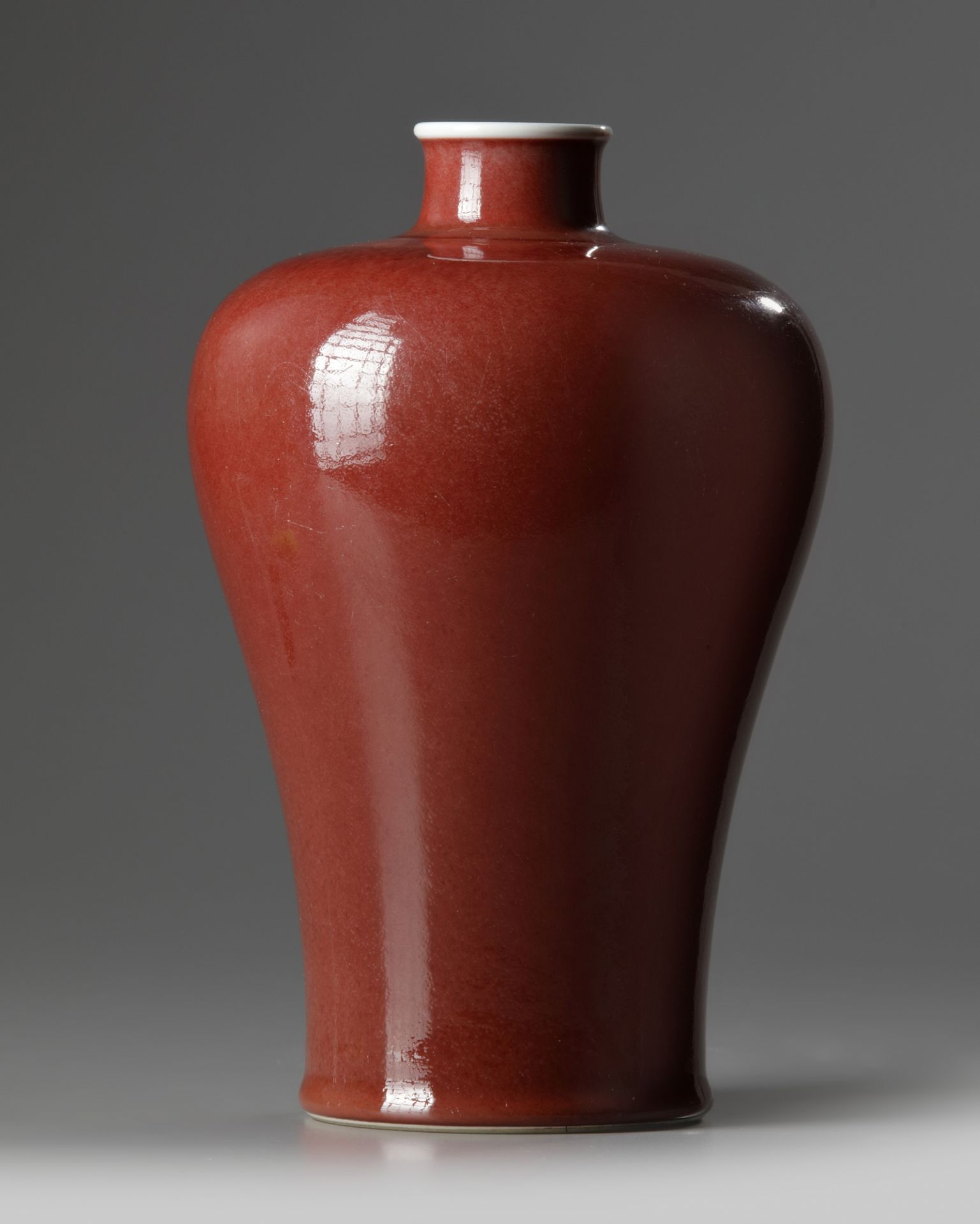 A Chinese copper-red-glazed meiping - Bild 2 aus 5