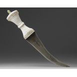 An Islamic gemset jade-hilted dagger