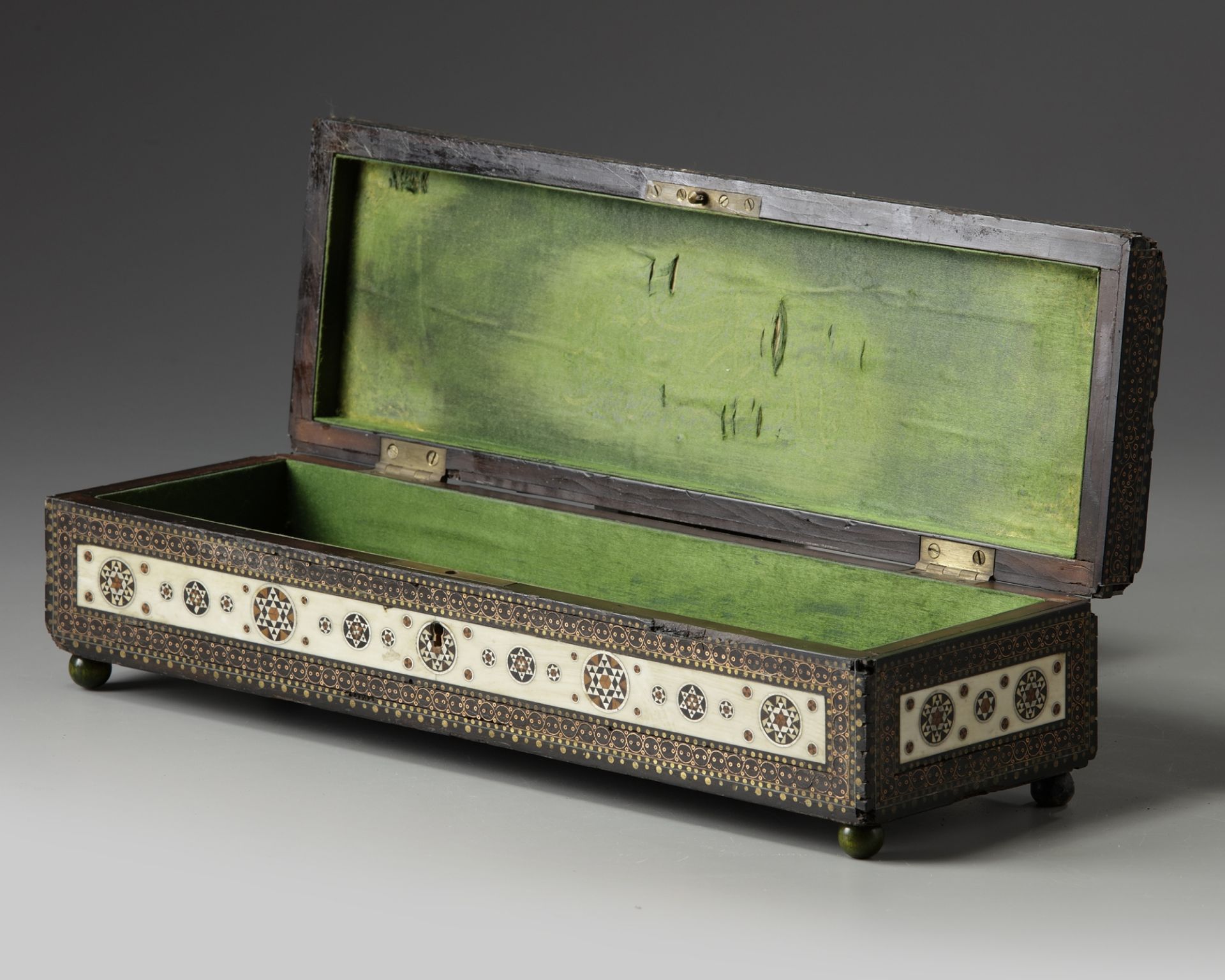 A silver and ivory inlaid wooden box - Image 3 of 4