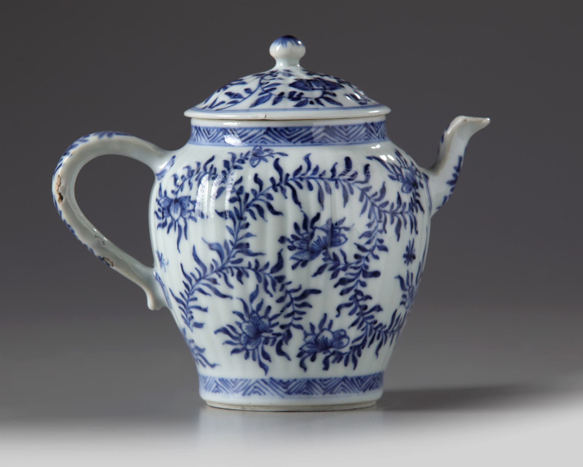 A Chinese blue and white moulded teapot - Image 2 of 4
