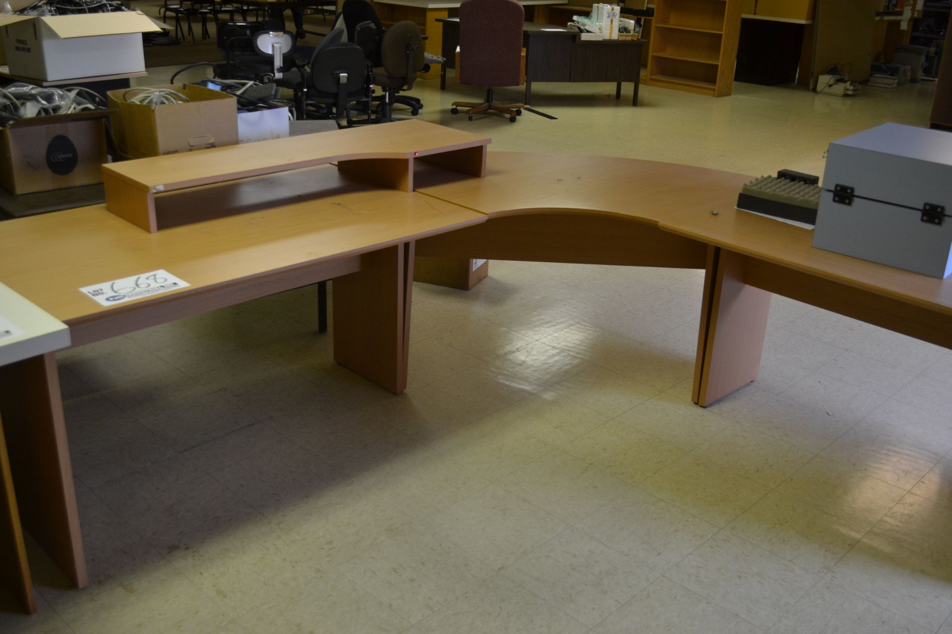 8' X 8' X 29" Tall L Shaped desk