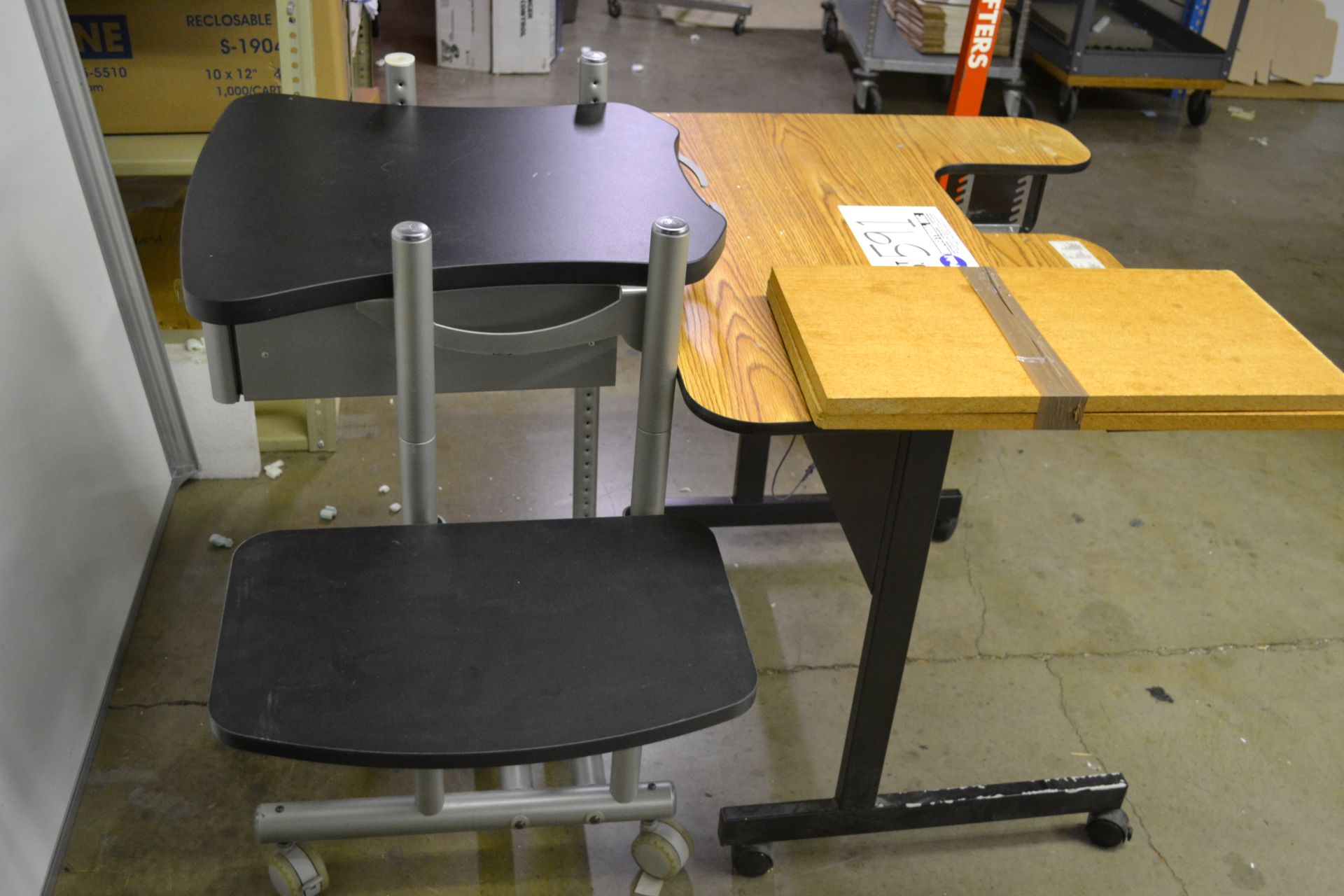 Set of (2) computer desks on casters - Image 2 of 2