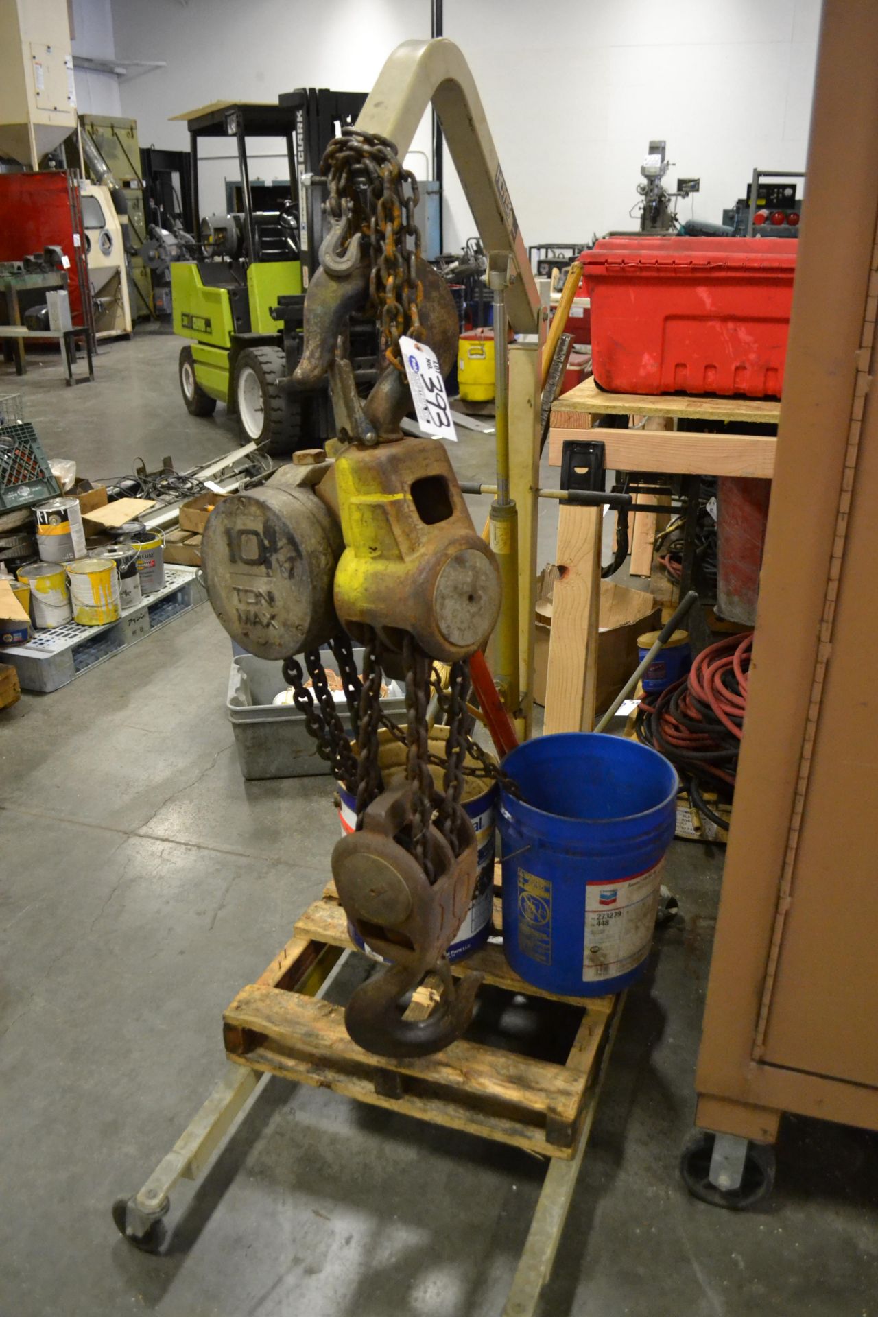 10 ton Engine Hoist on casters