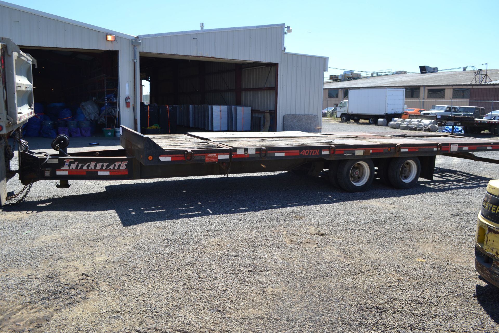 2005 Interstate 40TDL T/A 30' Tilt Deck Flatbed Trailer Pintle Hitch - Image 5 of 7