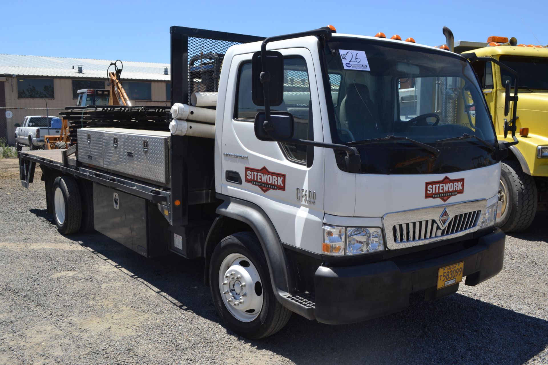 2006 International CF600 4x2 20' Flatbed Truck P/W VT275 Diesel - 140,678 Miles