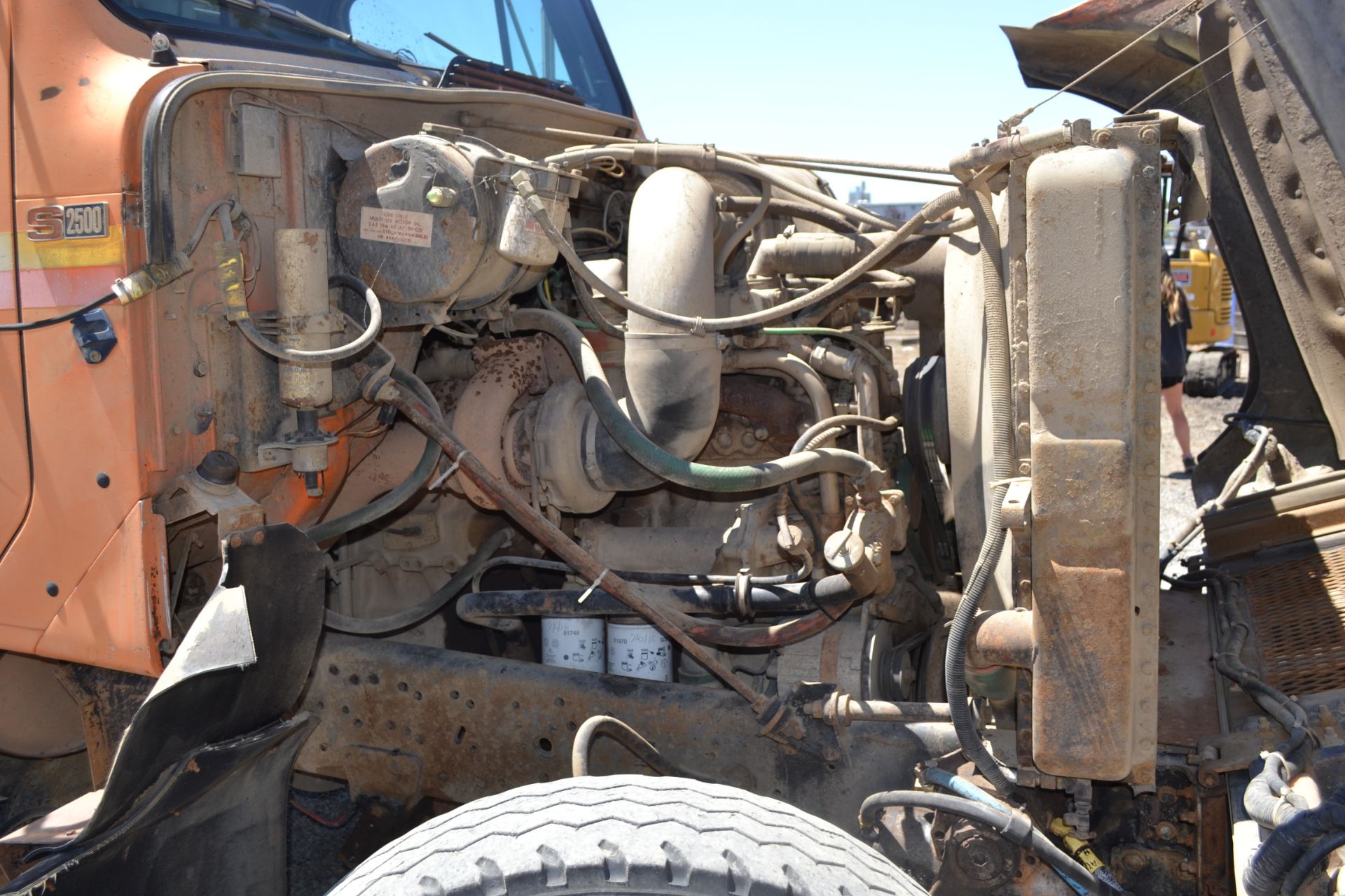 1987 International S2500 F-2574 T/A Dump Truck p/w NTC350 Cummins 15spd - 284,223 Miles - Image 7 of 7