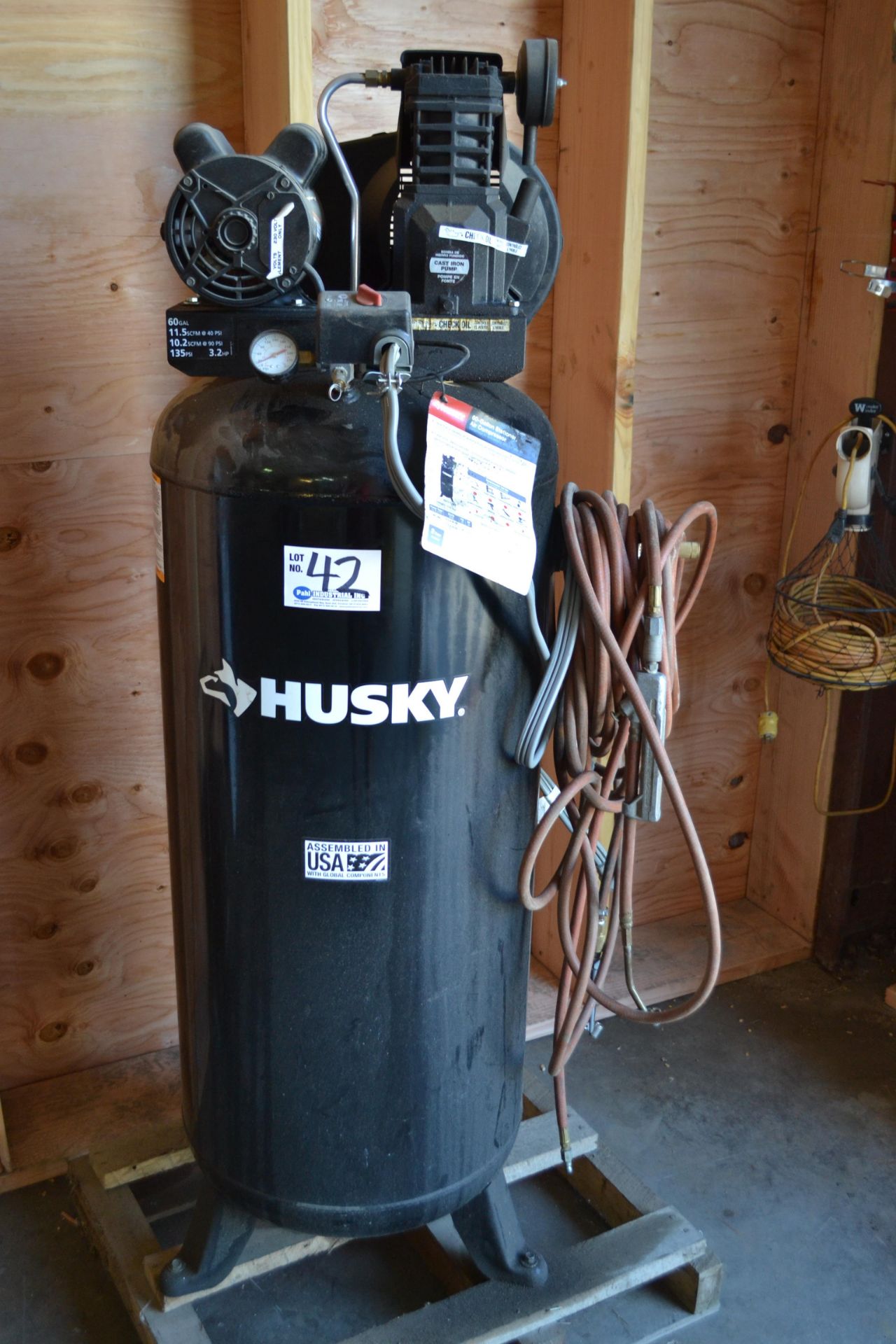 2013 Husky 60gal 3.5 HP 135 PSI Stationary Air Compressor