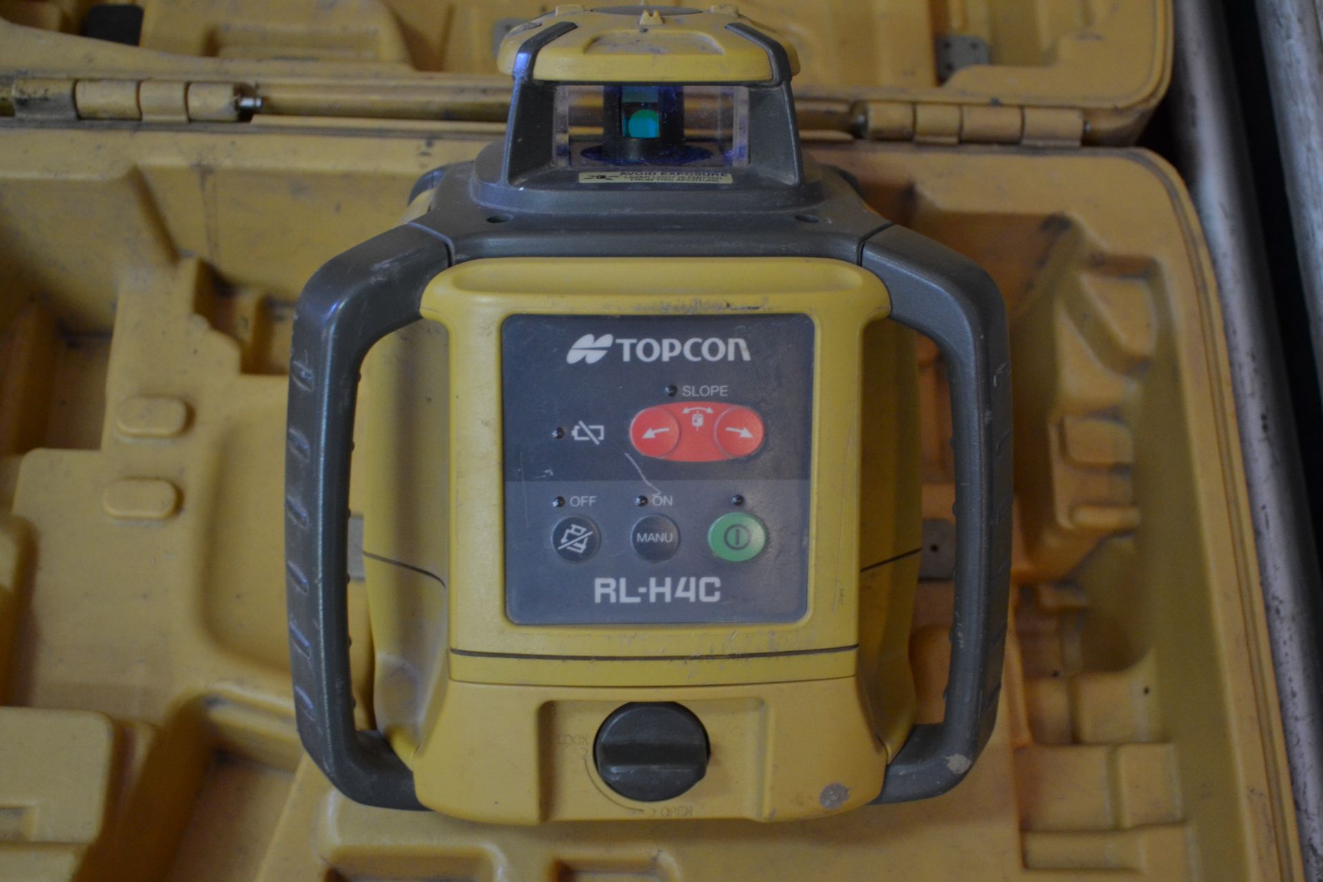 Topcon RL-H4C Auto Leveling Rotary Laser Level c/w Stand, Measuring Stick, Topcon LS-80L Receiver - Image 2 of 3