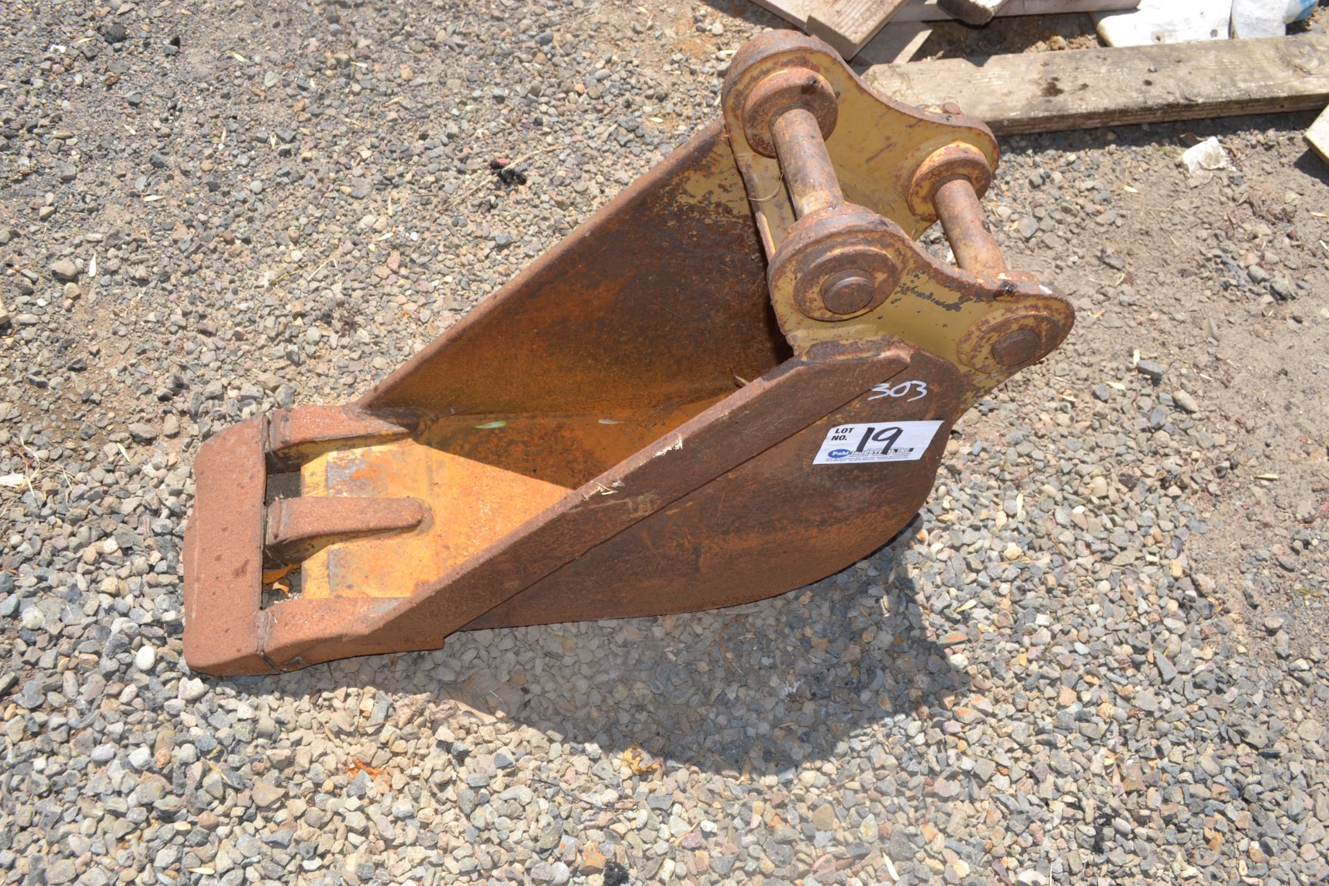 12" Excavator Bucket (fit for CAT 303.5E)