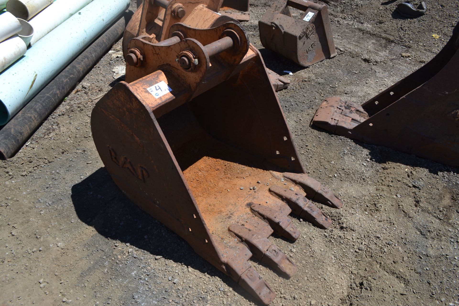 BMP 36" Excavator Bucket (Fits Case CX130)