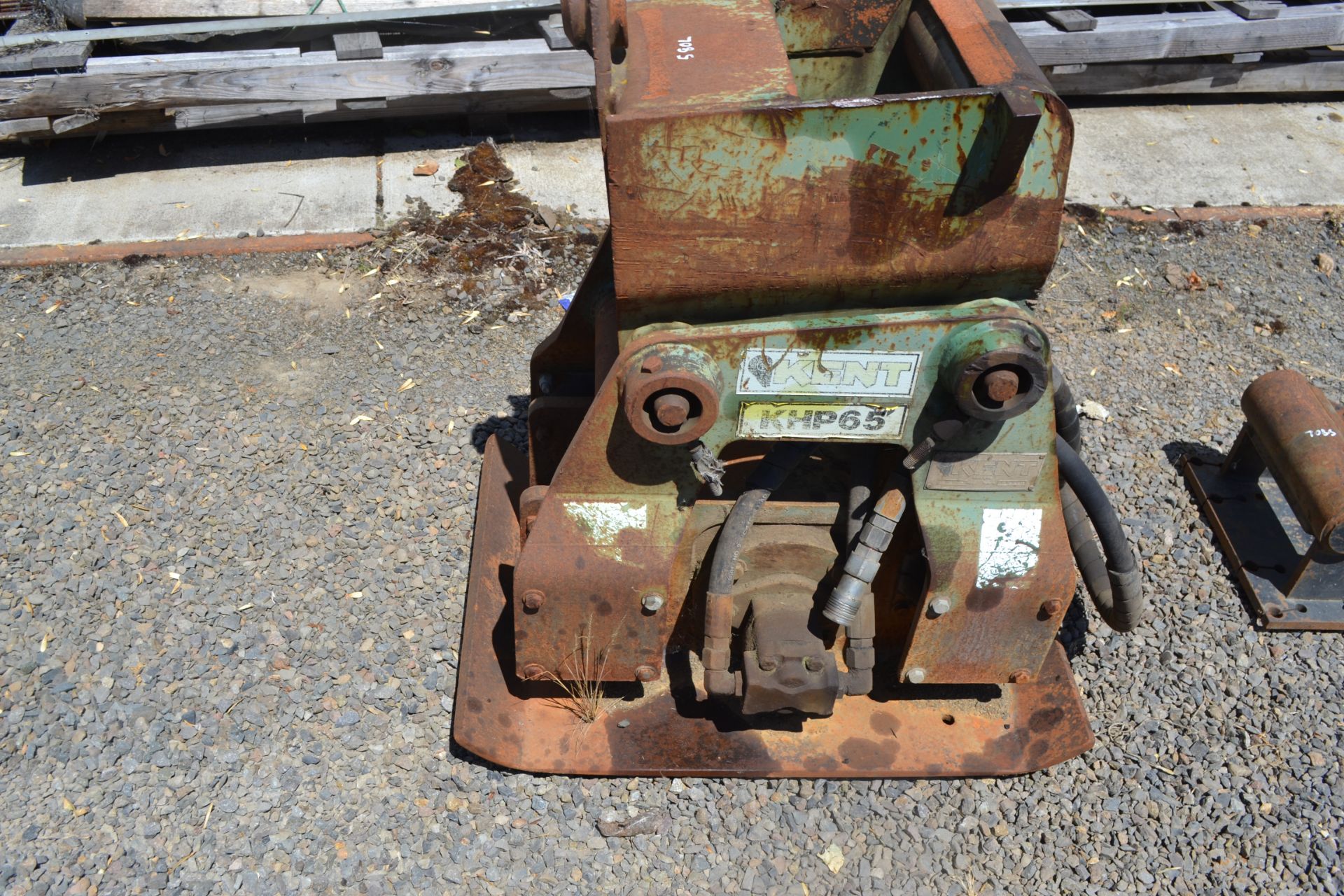 Kent KHP 65 Hydraulic Vibratory Plate Compactor (fit for Case 580L) - Image 2 of 2