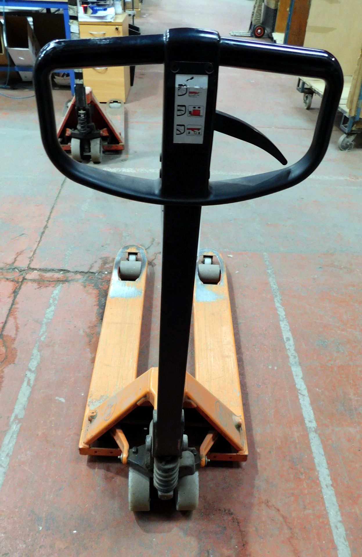 Narrow Blade BT Rolatruc Pallet Truck (Collection – Friday 25th, Tuesday 29th or Wednesday 30th - Image 4 of 4