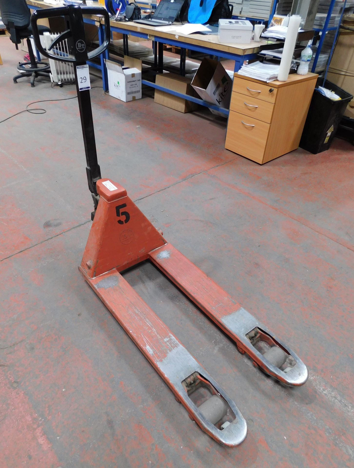 Narrow Blade BT Rolatruc Pallet Truck (Collection – Friday 25th, Tuesday 29th or Wednesday 30th - Image 2 of 4