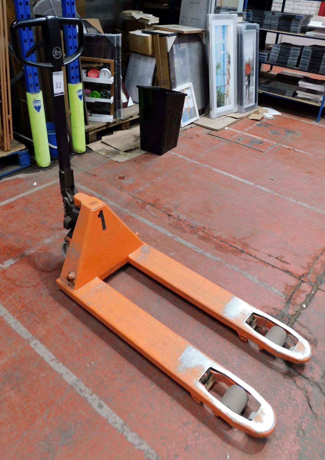 Narrow Blade BT Rolatruc Pallet Truck (Collection – Friday 25th, Tuesday 29th or Wednesday 30th - Image 2 of 4