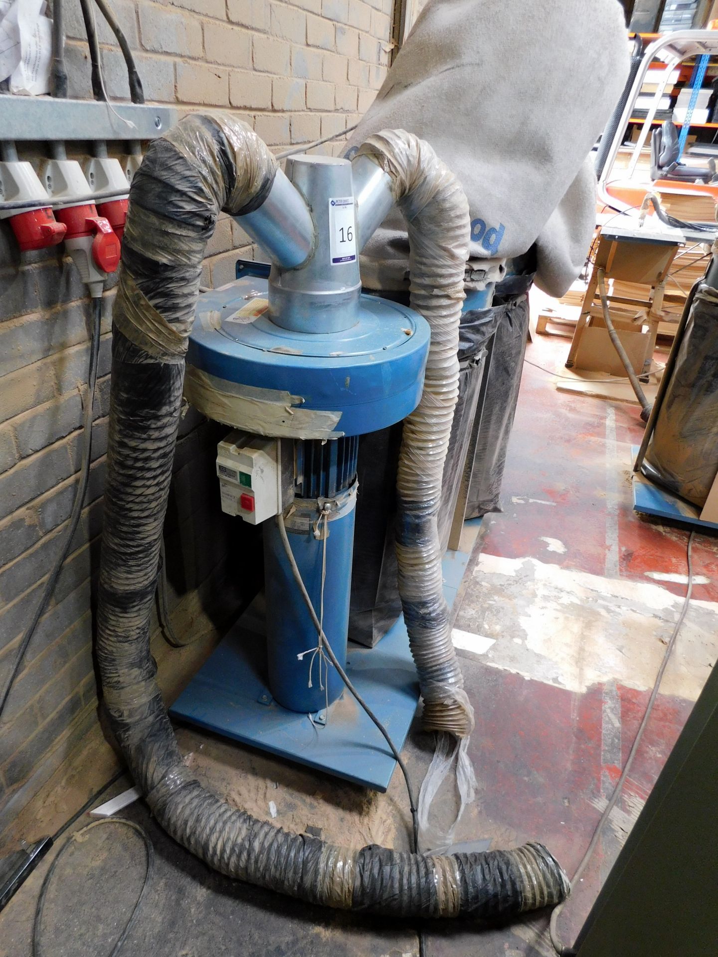 Charnwood Double Bag Dust Extractor, 415v (Collection – Friday 25th, Tuesday 29th or Wednesday - Image 3 of 5