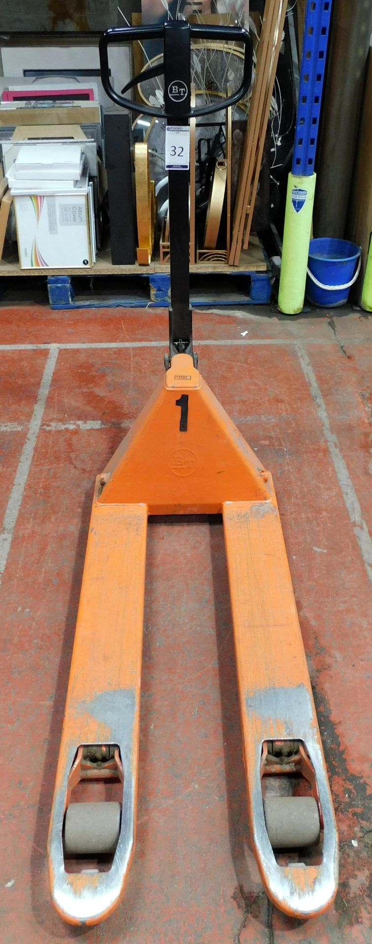 Narrow Blade BT Rolatruc Pallet Truck (Collection – Friday 25th, Tuesday 29th or Wednesday 30th