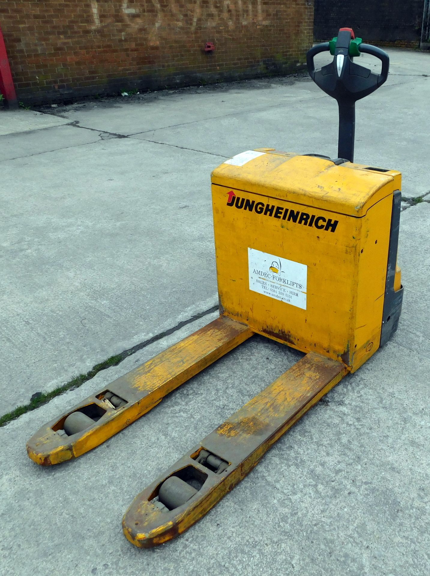 Jungenreich Pedestrianised Pallet Truck (Requires Attention – Will Not Start) (Collection – Friday