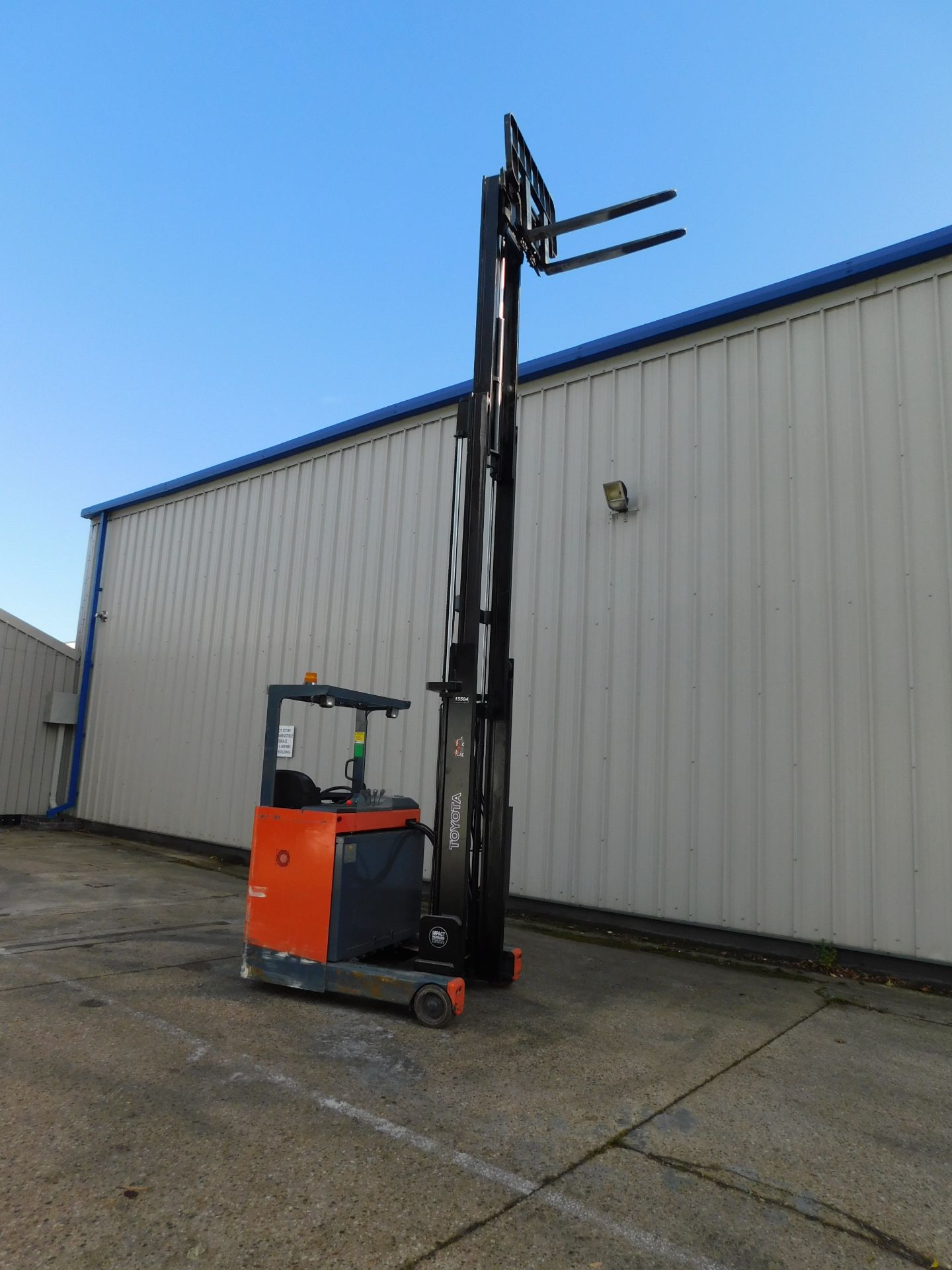 2002 Toyota 6FB RE14 Cascade Electric Sideshift Fork Lift Reach Truck, with Charger - Image 11 of 15