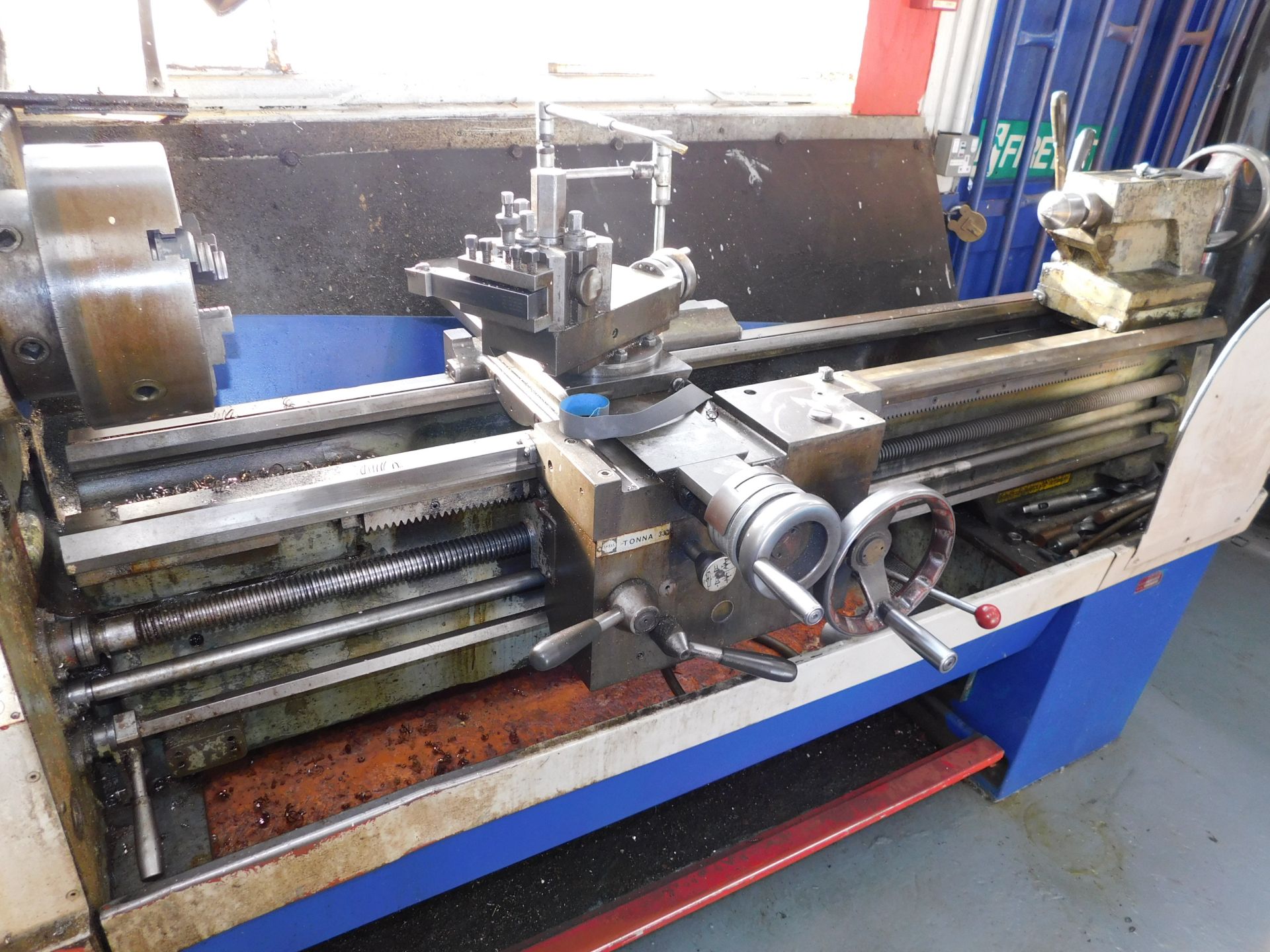 Colchester Triumph 2000 Gap Bed Lathe, Serial Number: 6/0004/06495, 48” between Centres - Image 4 of 4