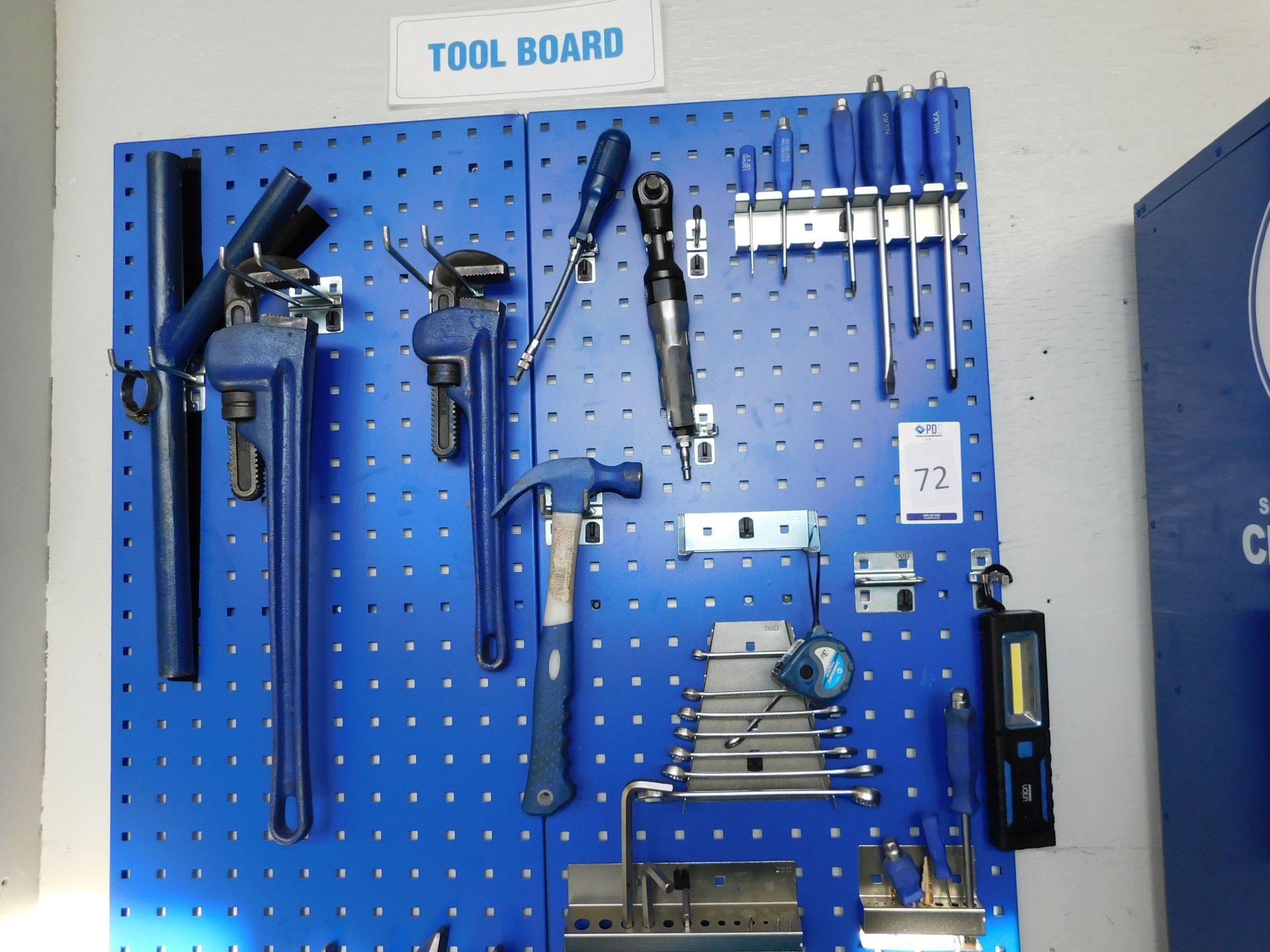 Wall Mounted Tool Board & Assorted Hand Tools - Bild 2 aus 3