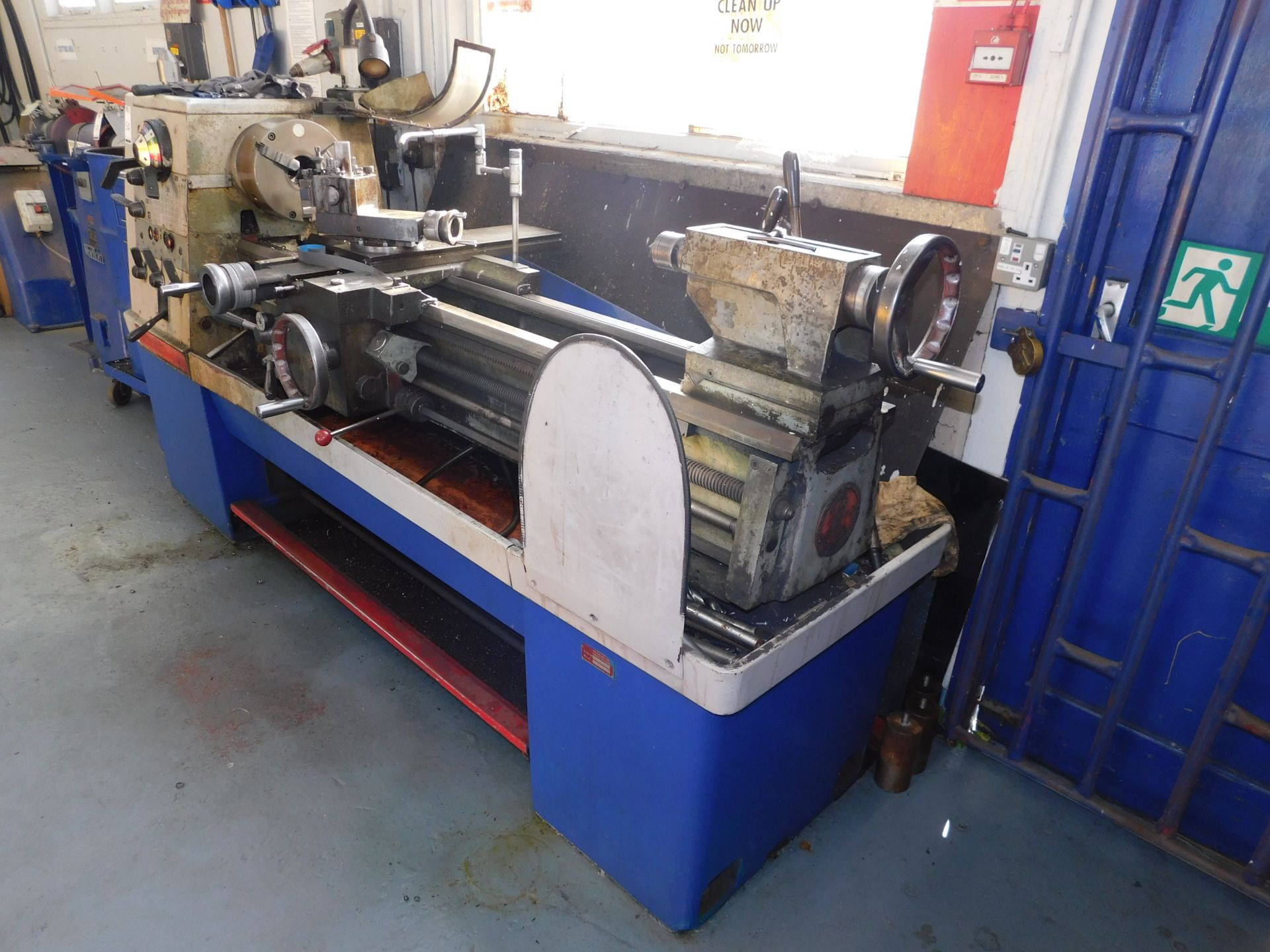 Colchester Triumph 2000 Gap Bed Lathe, Serial Number: 6/0004/06495, 48” between Centres - Image 2 of 4