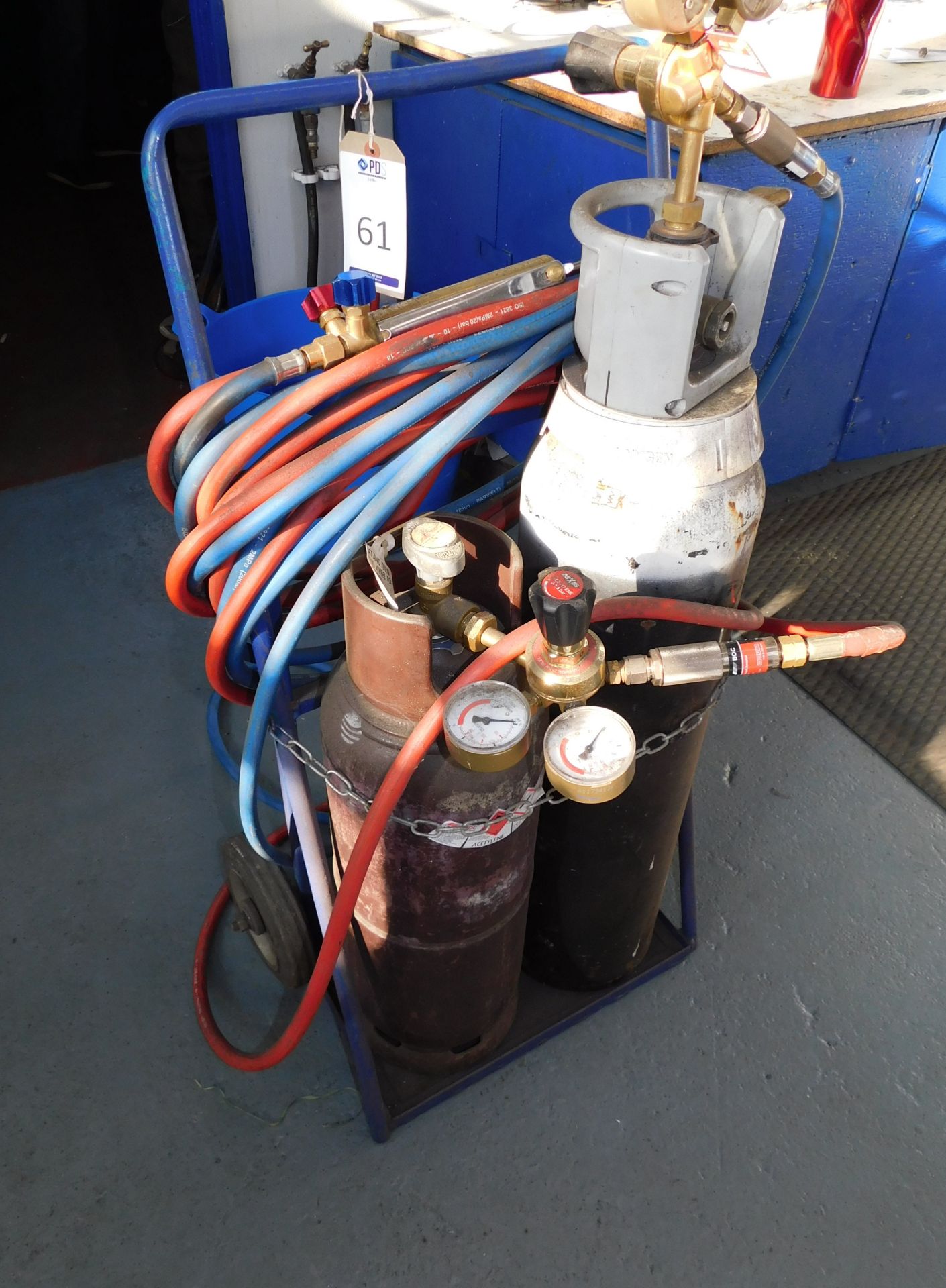 Oxy Acetylene Cutting Torch with Hoses, Gauges & Trolley