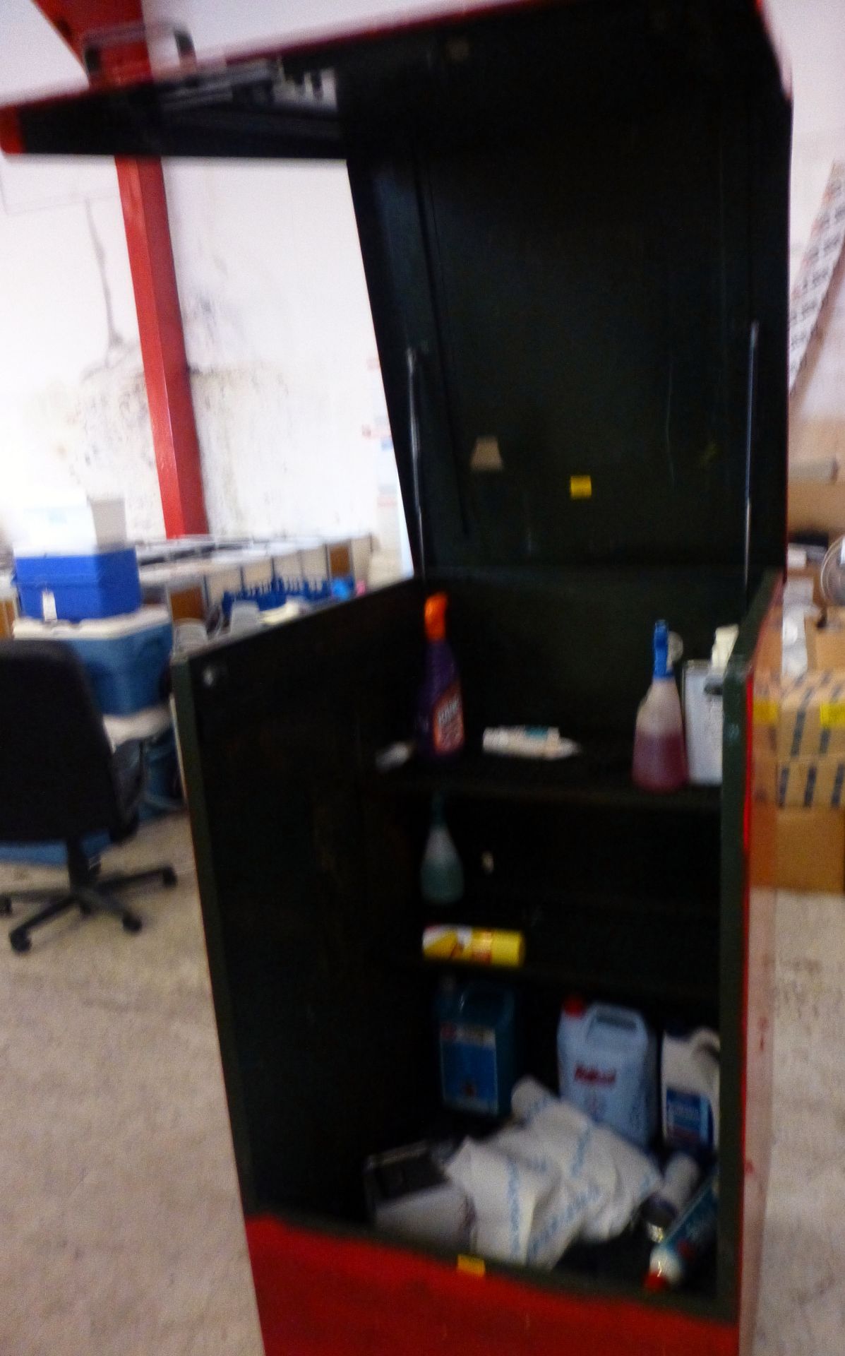 70cm x 86cm x 135cm Mobile Steel Flammables Cabinet (Located 82 Rolfe Street, Smethwick, B66 2AX) - Image 2 of 2