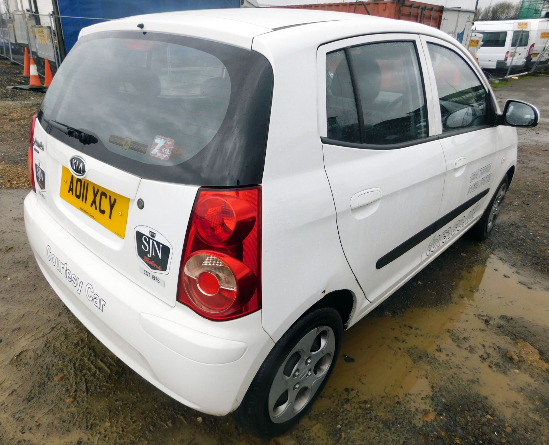 2011 Kia Picanto Special Edition, 1.1 Domino 5dr, Registration Number: AO11 XCY, MOT Expires: 11th - Image 3 of 8