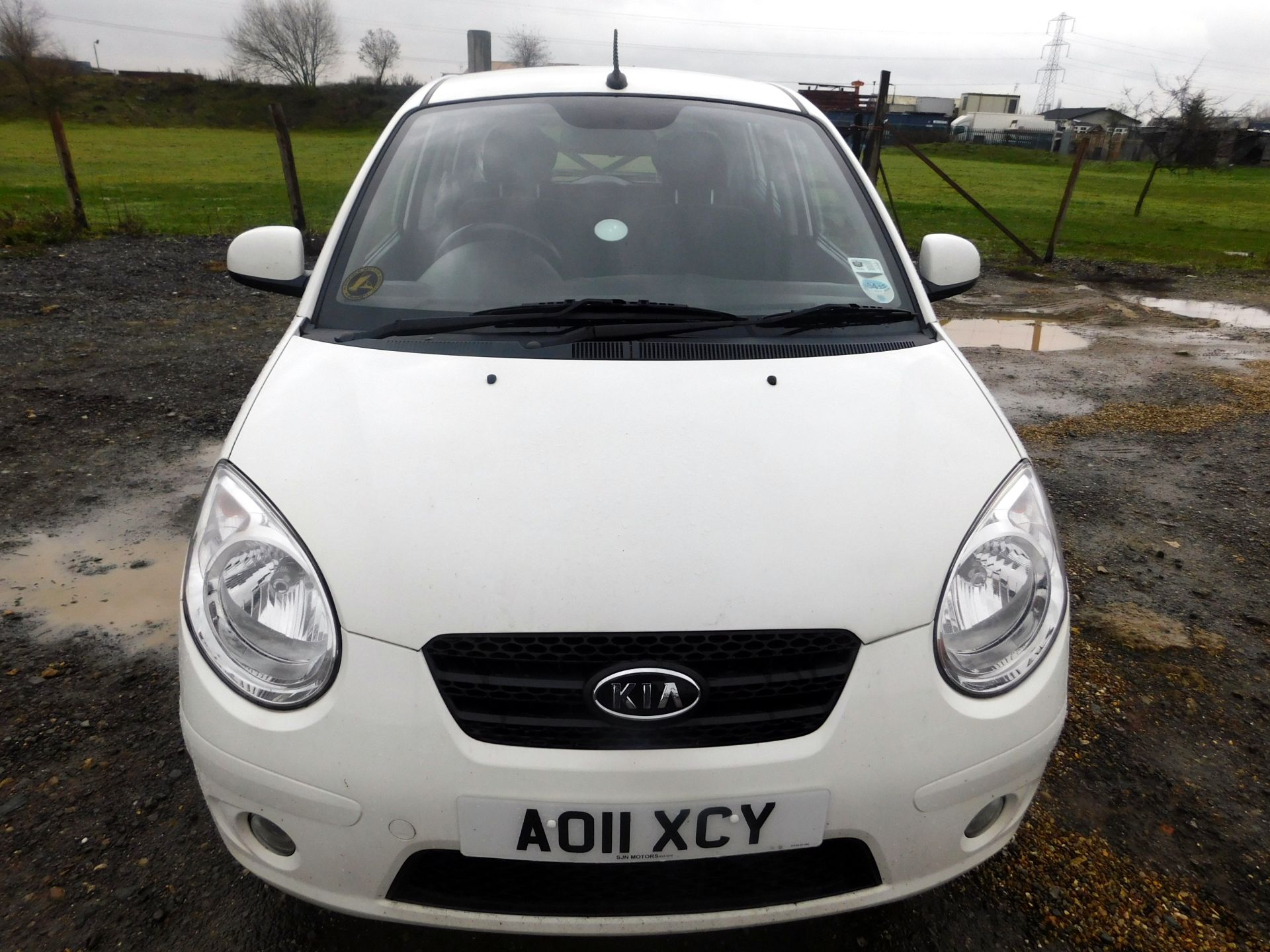 2011 Kia Picanto Special Edition, 1.1 Domino 5dr, Registration Number: AO11 XCY, MOT Expires: 11th - Image 6 of 8