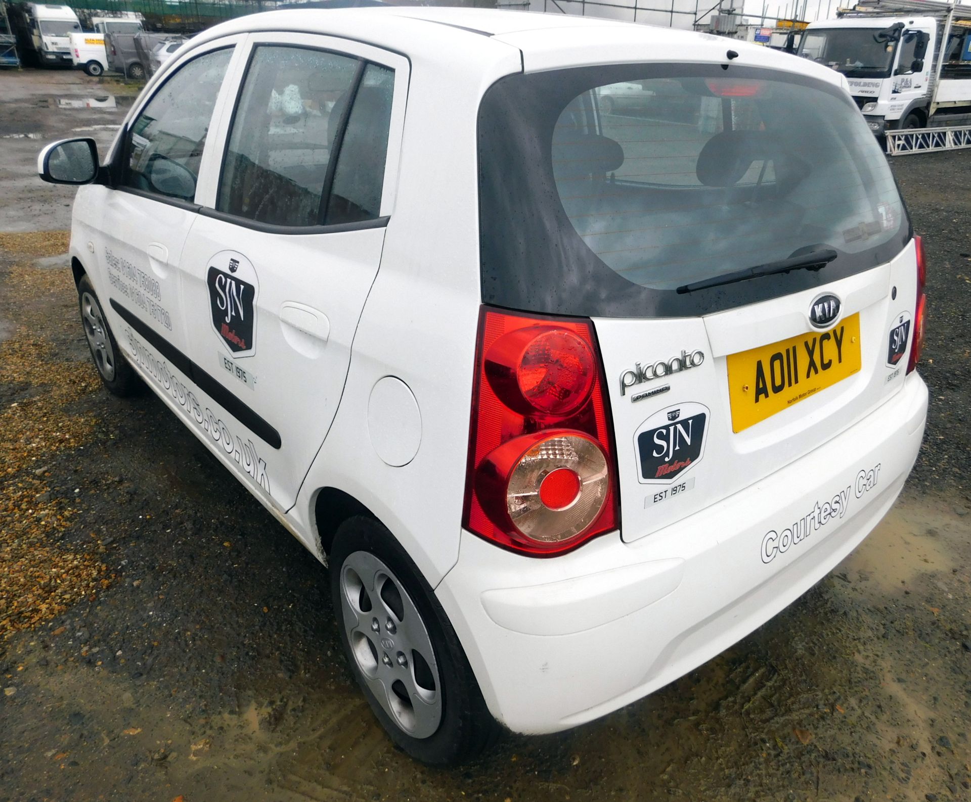 2011 Kia Picanto Special Edition, 1.1 Domino 5dr, Registration Number: AO11 XCY, MOT Expires: 11th - Image 4 of 8