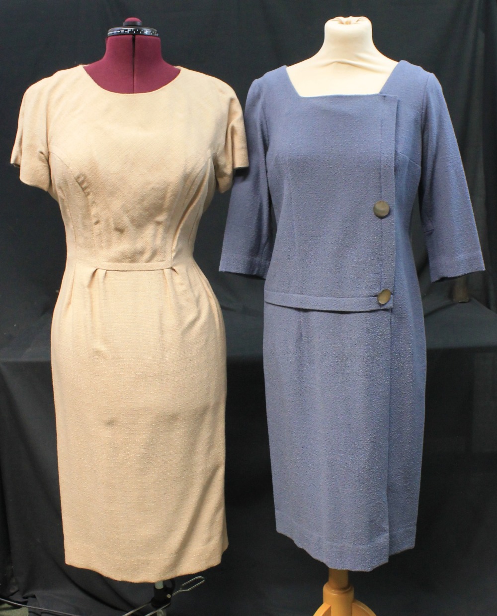 Collection of 50's/60's vintage dress suits to include: a yellow dress with white embroidery to top - Image 3 of 7