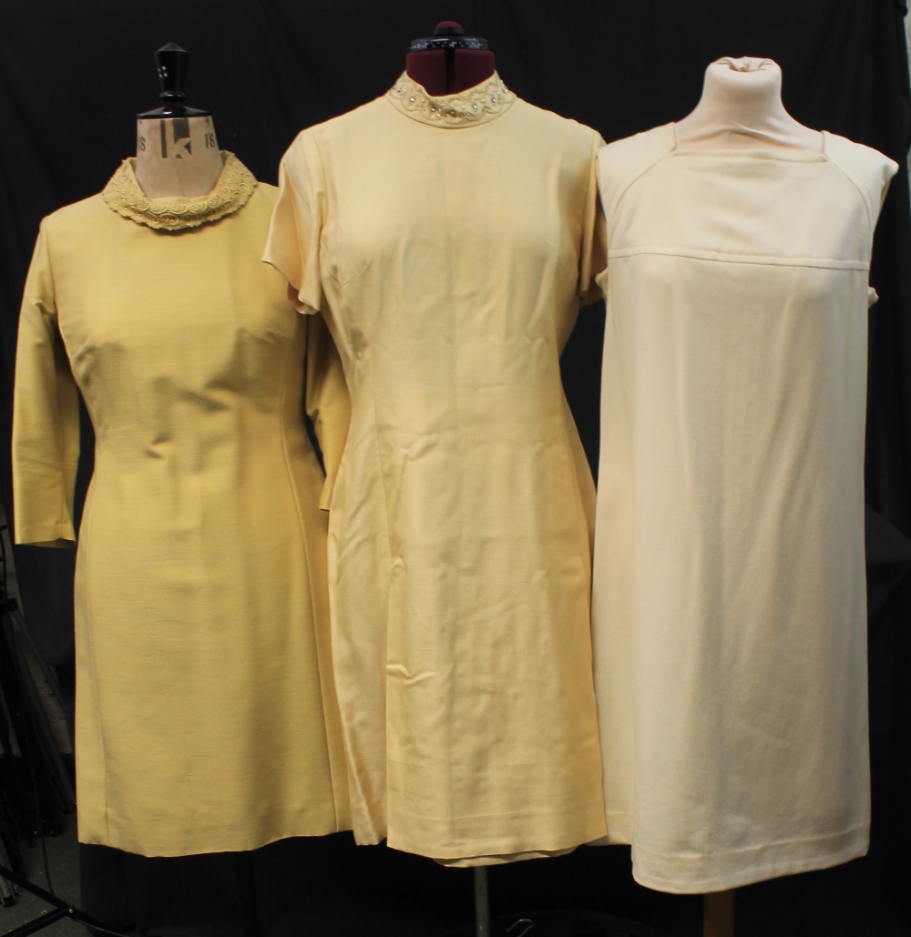 Collection of 60's vintage dress suits to include: a 60's yellow high neck shift dress by Carnegie - Image 3 of 10