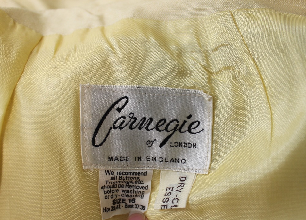 Collection of 60's vintage dress suits to include: a 60's yellow high neck shift dress by Carnegie - Image 10 of 10