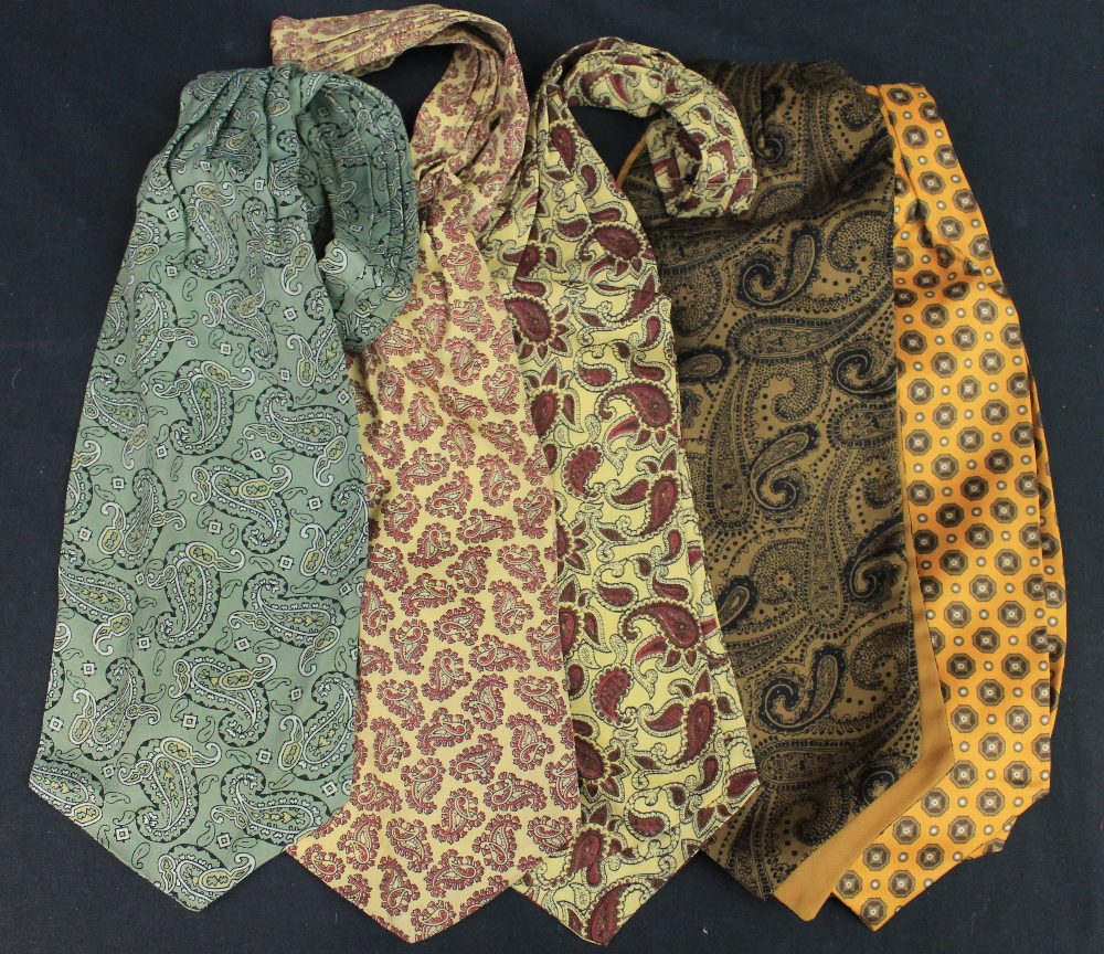 Collection of vintage scarves to include: four Jacqmar scarves (2 red, one with motorcar decoration, - Image 6 of 13