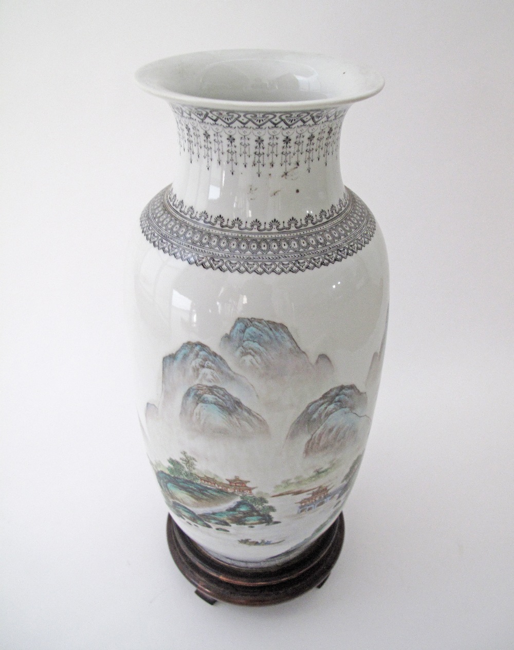 A large Chinese famille verte porcelain vase, Republic period, early 20th century of gently tapering - Image 2 of 11