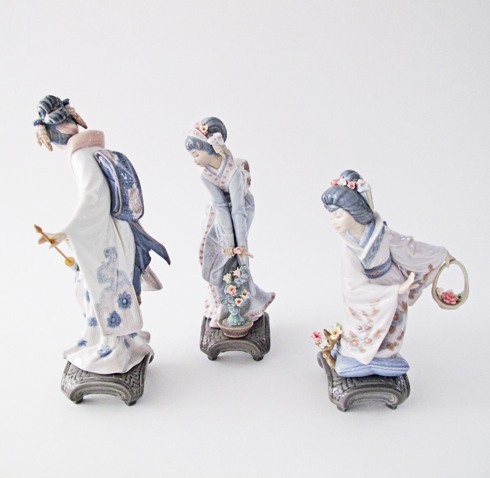 Three Lladro porcelain figurines, DAISA 1984, by Salvador Debon depicting Geishas in mint condition. - Image 3 of 12