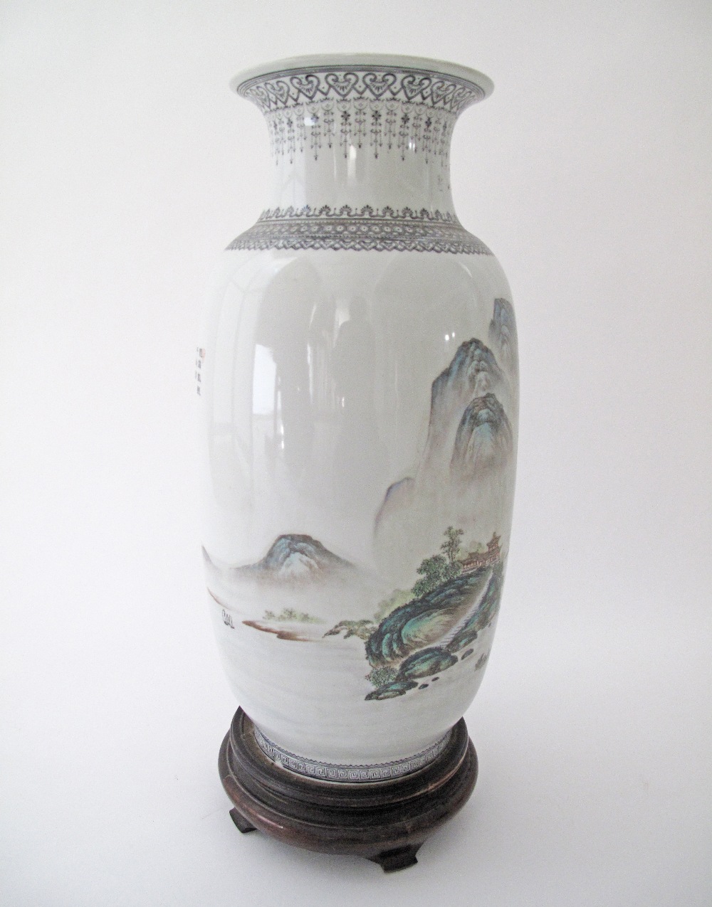 A large Chinese famille verte porcelain vase, Republic period, early 20th century of gently tapering - Image 5 of 12