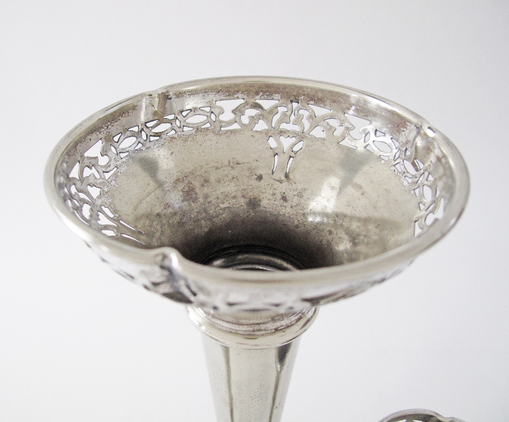 A c19th century silver plated epergne with three branches and trumpet shaped vases with pierced rims - Image 8 of 8