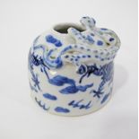 A Chinese blue and white porcelain brush washer with lizard in relief