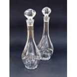 A pair of crystal decanters with stoppers H36cm (2)