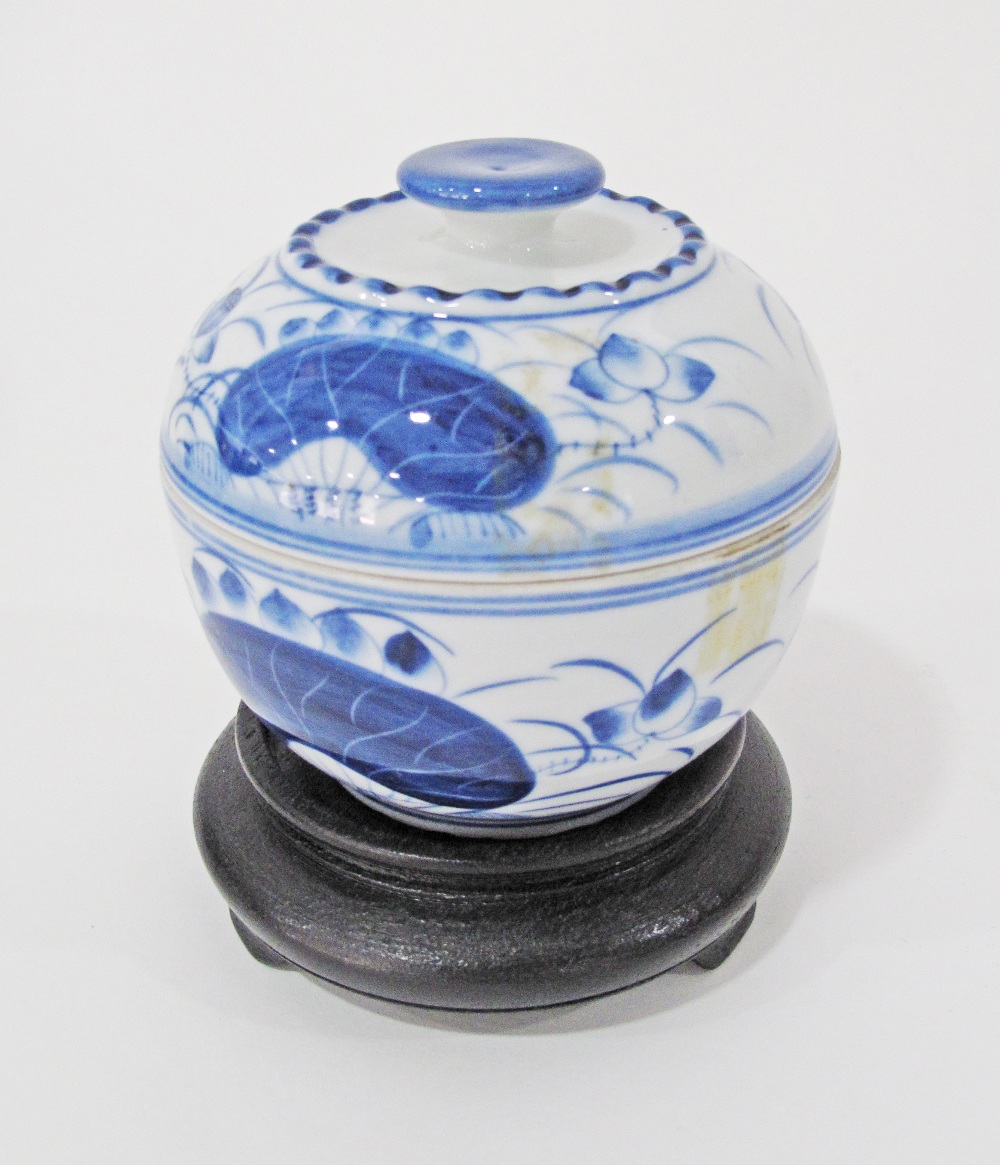 Chinese blue and white porcelain lidded jar, bearing no marks, probably early 20th century