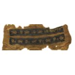Fragment de bande. Lin et laine teintés. Art Copte, Époque Byzantine, Vème - [...]
