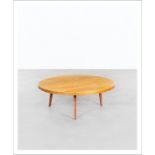 CHARLOTTE PERRIAND & LES ATELIERS JEAN PROUVE (attribué à) Table basse circulaire [...]