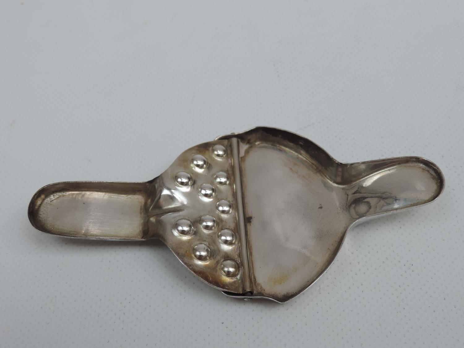 An Antique Chinese Lemon Squeezer with Foliate Motif to the Handle - Hallmarked 'Tacking Sterling - Image 3 of 4