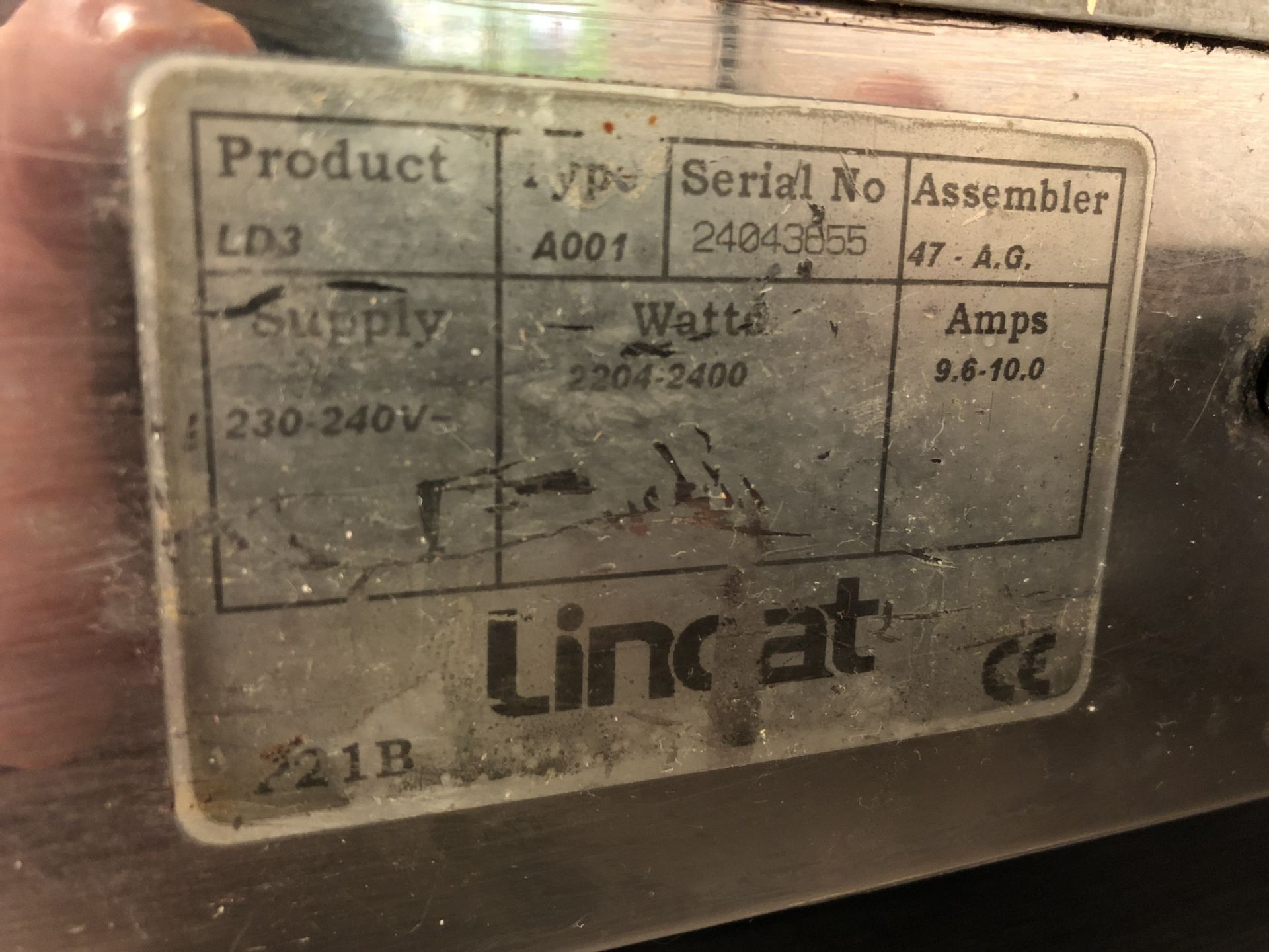 Lincat A001 stainless steel counter top heated Servery, 240volts (located in Kitchen) - Image 2 of 2