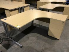 Curved right-hand Desk, 1600mm x 1200mm, with desk