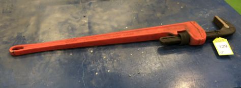 Heavy duty Pipe Wrench, 1200mm (102-48) (located in Bay 3)