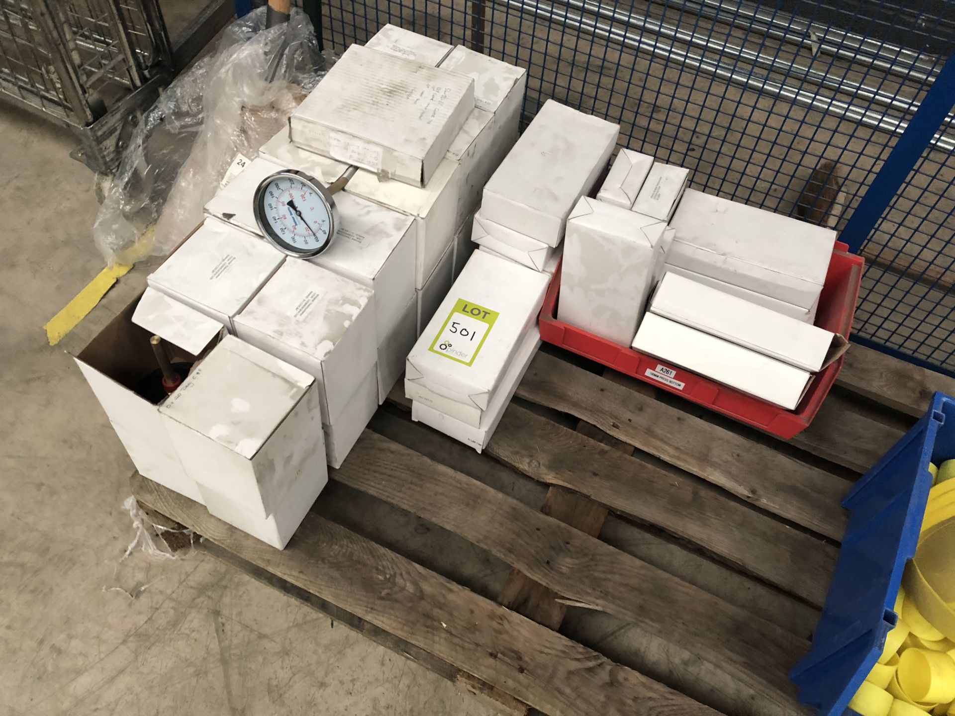 Quantity Dial Gauges, to pallet (located in Stores) - Image 2 of 3
