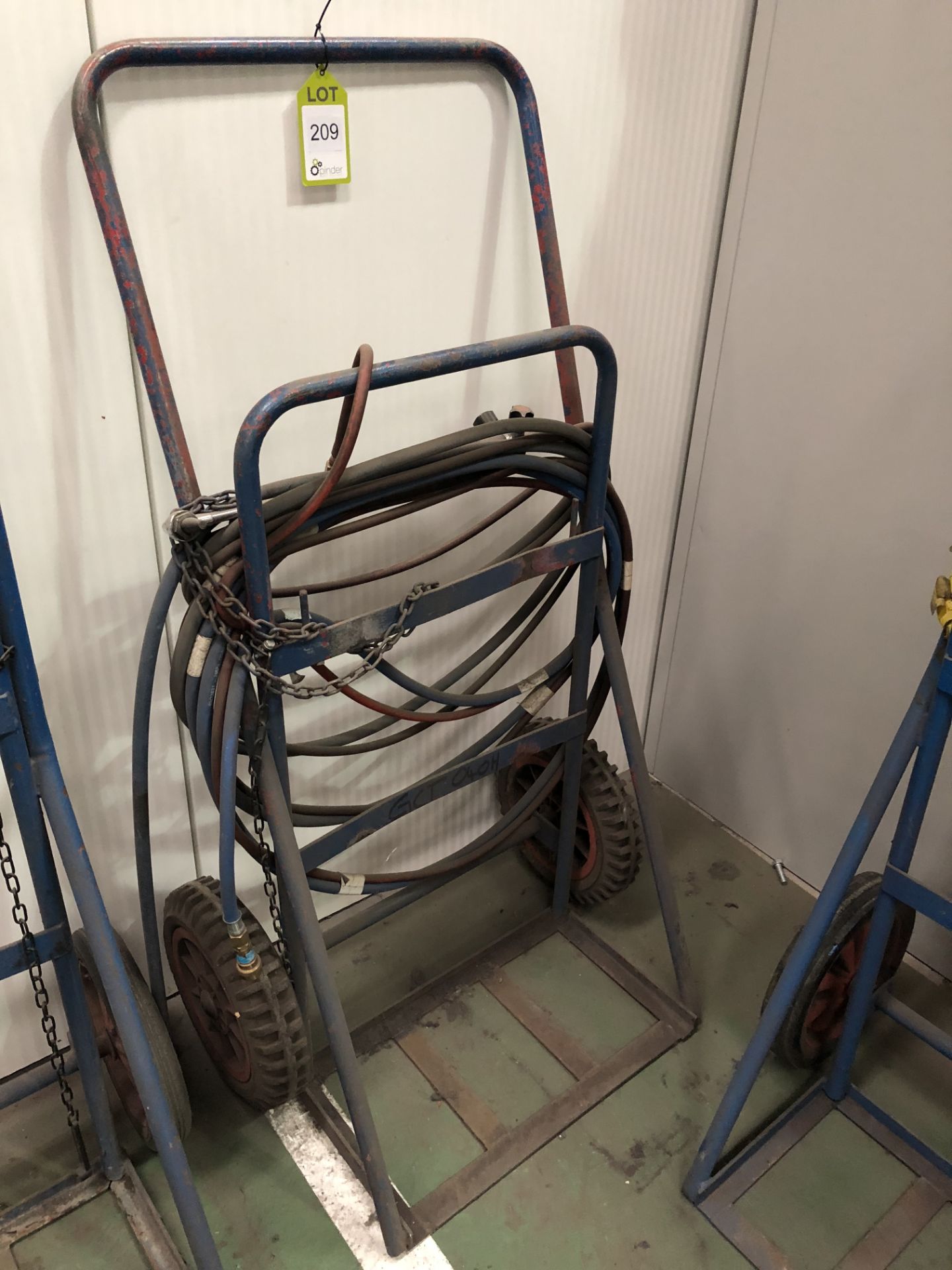 Double Bottle Trolley with oxyacetylene torch and bagging (located in Bay 3)